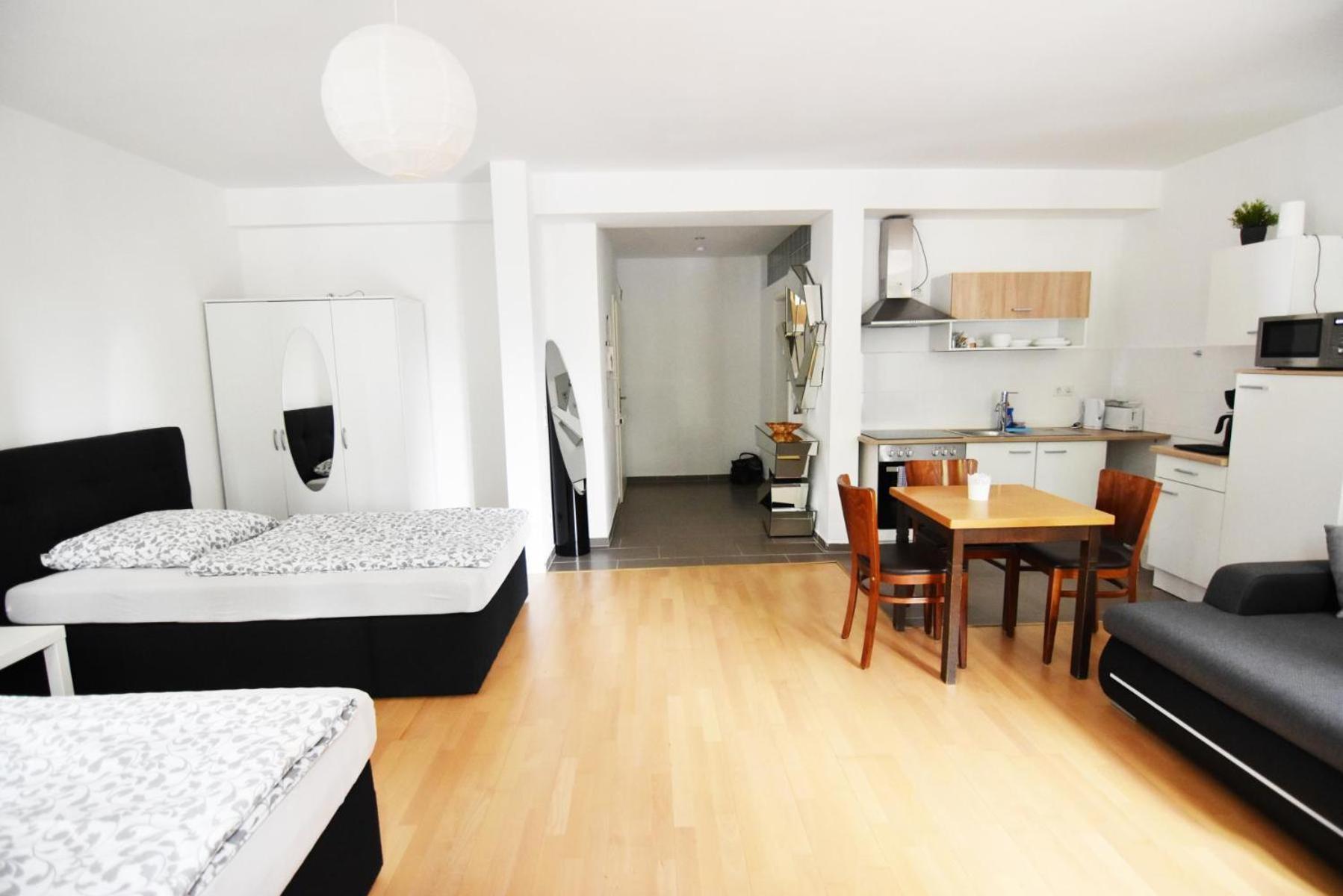 Appartamento Dorya Am Ring Colonia Esterno foto