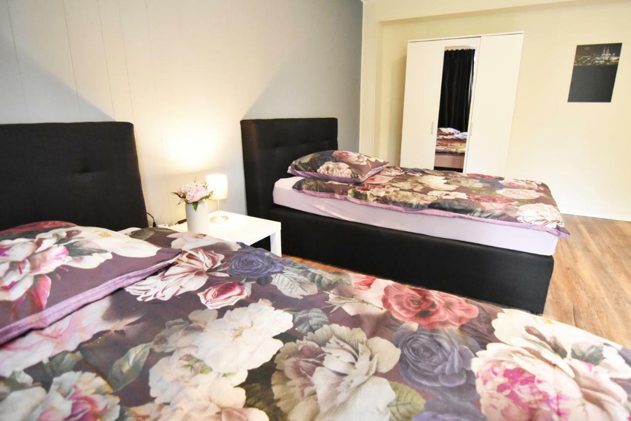 Appartamento Dorya Am Ring Colonia Esterno foto