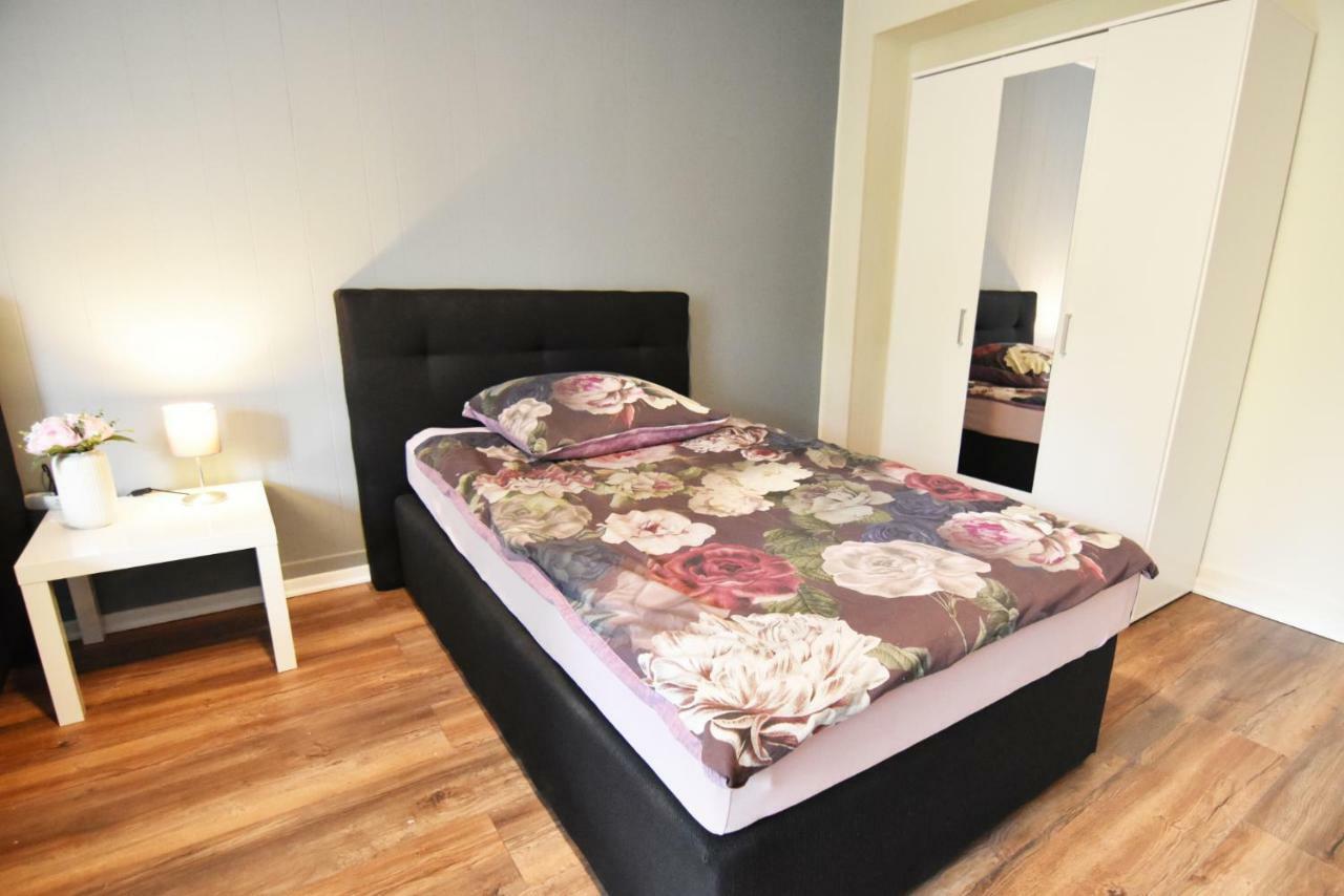 Appartamento Dorya Am Ring Colonia Esterno foto